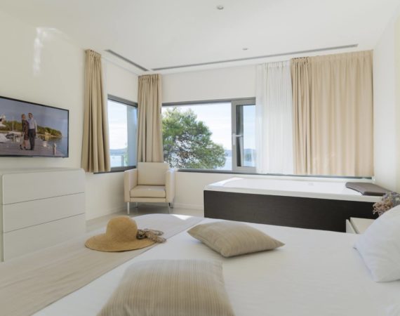 DIEHOLIDAYBUCHT_PICTURES241