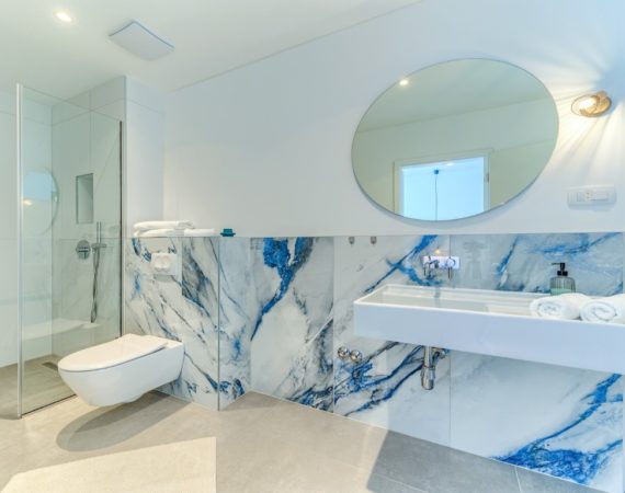 Villa Blue - Bathroom03