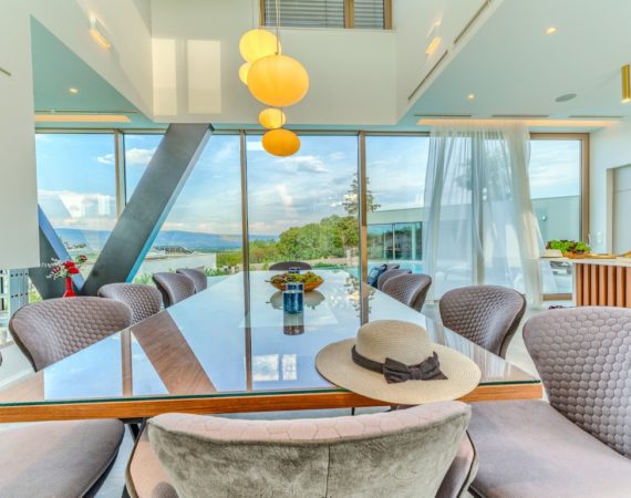 Villa Red - Living Room01